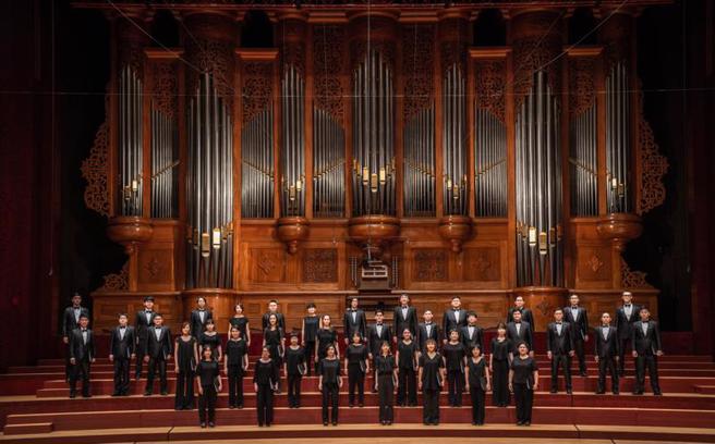 台北室內合唱團慶祝成立30週年，邀請旅奧青年指揮鮑恆毅客席，將推出「發現．亞美利堅」音樂會，聚焦20世紀後的美國合唱作品，帶領樂迷走一趟百年時空之旅。
（圖/ 中央社）