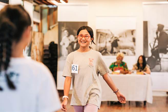 今年「半岛歌谣祭」很时尚，由华裔设计师Daniel Wong设计走秀服饰，并公开徵选模特儿，于10月以时装秀《岛屿狂想曲 Island Rhapsody》呈现传统文化新面貌。（谢佳潾摄）