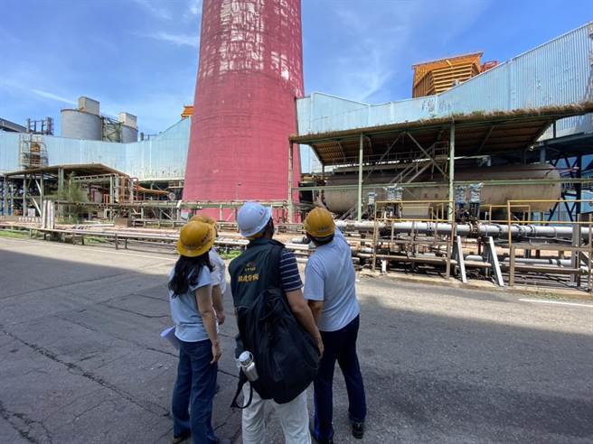 针对台电台中电厂等电力供应业，台中市环保局修订「电力设施空气污染物排放标准」，将第四度加严管理。(环保局提供／林欣仪台中传真)