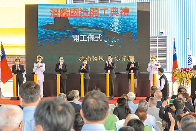 在一场名为「解析潜舰国造目前的问题」演讲中，一位麻将馆郭姓老板于会末突然出现，滔滔不绝侃侃而谈有关现行潜舰国造不为人知的内容令人意外。（图为资料照片，台船提供）