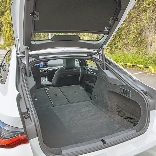 行李厢最高可扩充至1290L。（陈大任摄）