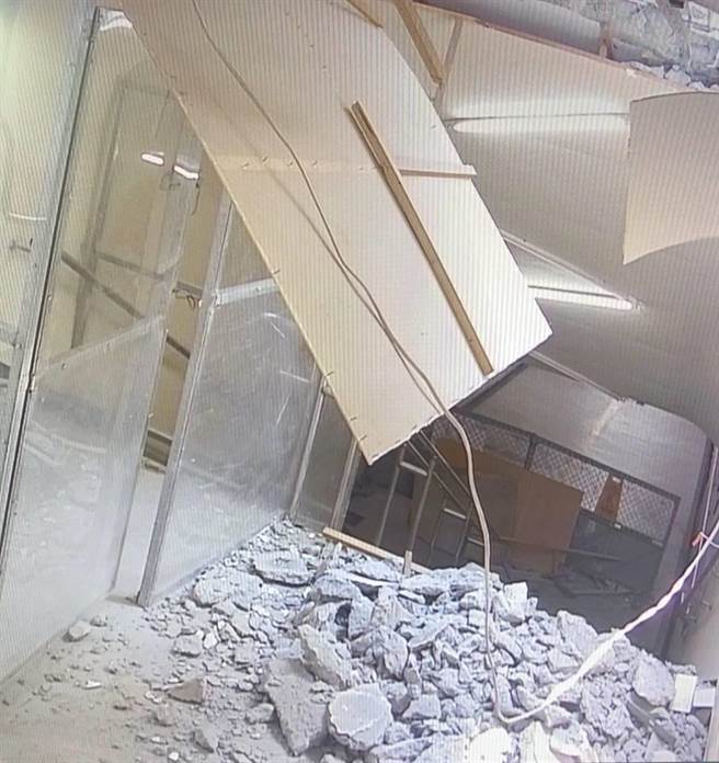 (翻摄脸书靠北台铁)