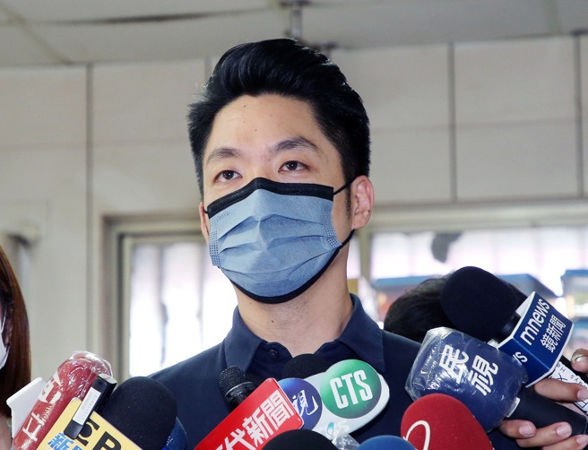 根据《网路温度计》民调中心13日公布最新民调显示，目前仍以国民党提名的蒋万安、民进党提名的陈时中、尚未正式宣布参选的黄珊珊（图）支持度暂居领先。（图/ 中央社）