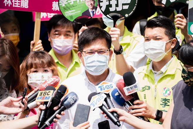 民进党新北市长参选人林佳龙呼吁国民党政治人物不要消费柬埔寨不幸事件。（林佳龙竞选办公室提供）