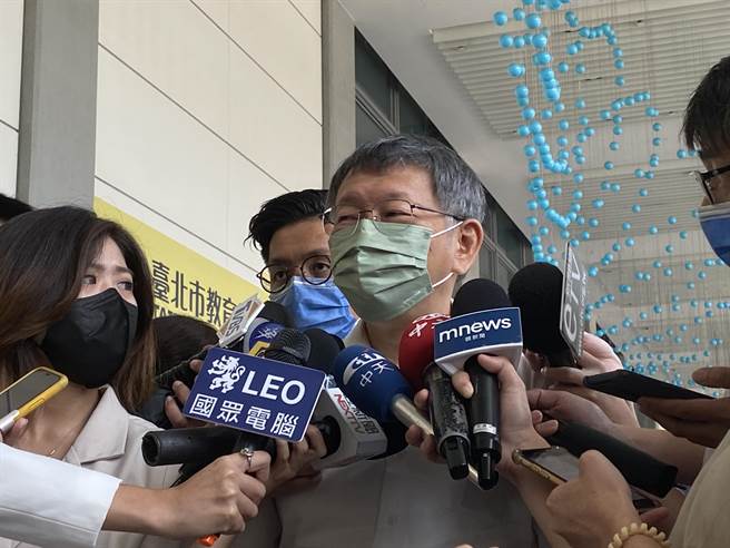 台北市長柯文哲今出席111年度台北市教育博覽會開幕記者會。（陳薏云攝）