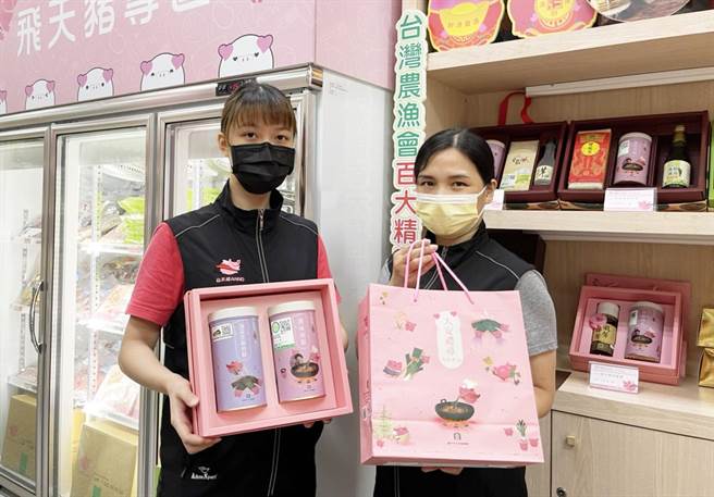 大安区农会研发的「大安礼寻肉松礼盒」，今年再度荣获「台湾百大伴手礼」的肯定。（大安区农会提供）