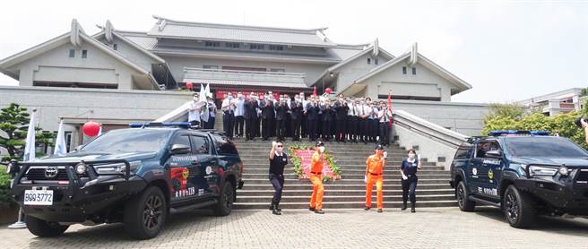 慈济捐海巡中分署急难行动救援车，增加救援的能量。(慈济慈善事业基金会公传处提供)