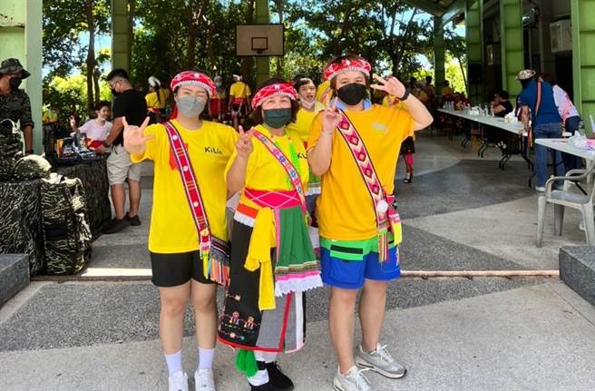 为创造青年就业，台东县政府原民处遴选6名国立台东大学高龄健康与照护管理原住民专班应届毕业生到文化健康站服务。（台东县府提供／蔡旻妤台东传真）  