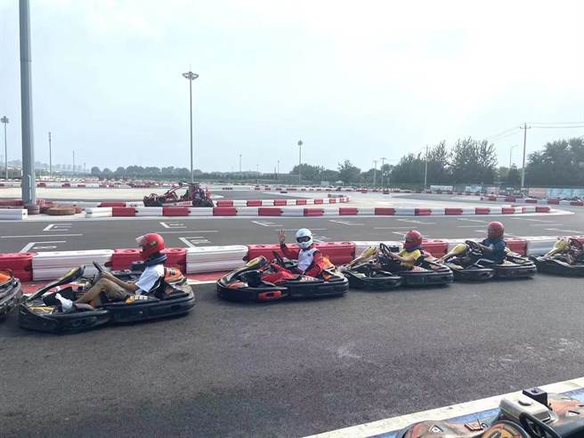 大陸全國台聯日前舉辦兩岸青年「未來杯」卡丁車交流賽。（大陸全國台聯提供）