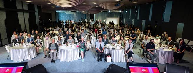 国艺会日前在台北101大楼独一文创举办「Act for the future! 艺术未来行动计画分享会」，会中由「艺术未来行动专案」第一期获选之13组艺术家和团队，皆分享其计画的策略与蓝图。（国艺会提供）