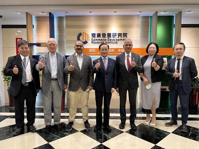 （联合国UN/CEFACT代表到访商研院。图／商研院提供）