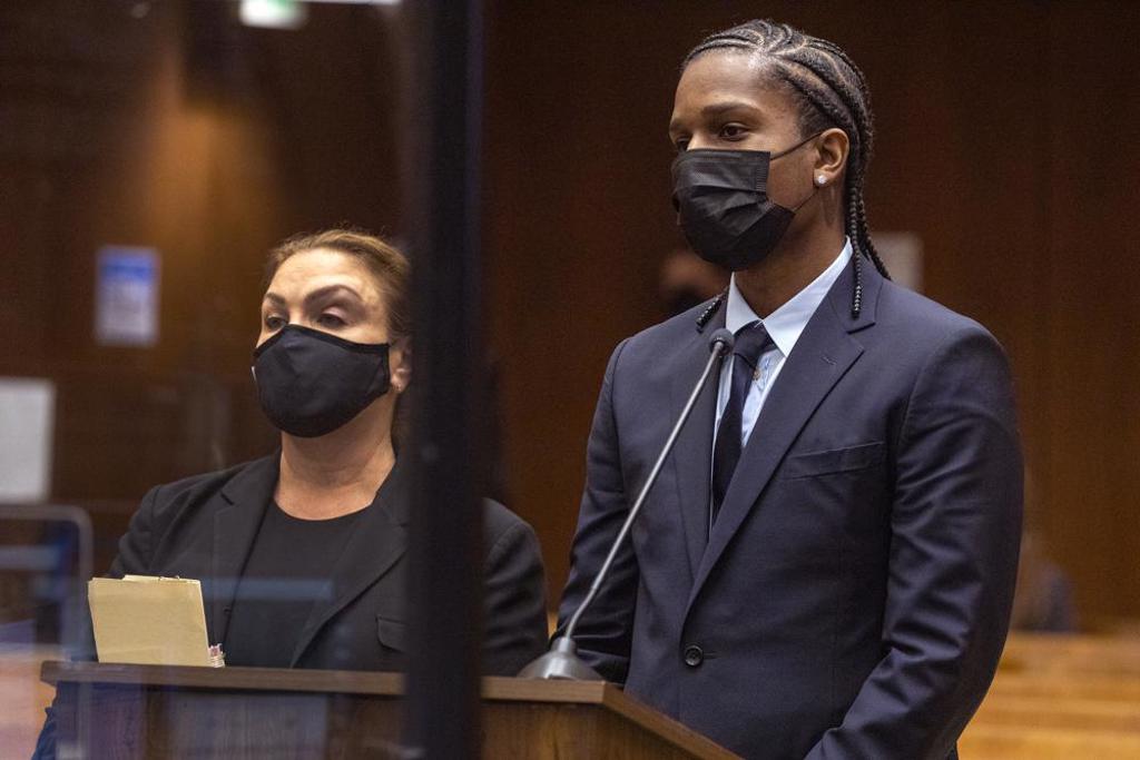 美国饶舌歌手A$AP Rocky在法庭为自己申辩，他拒绝认罪。图/美联社(photo:ChinaTimes)