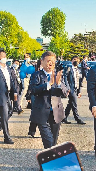 韓國多名前高官被搜查 遭批政治報復
