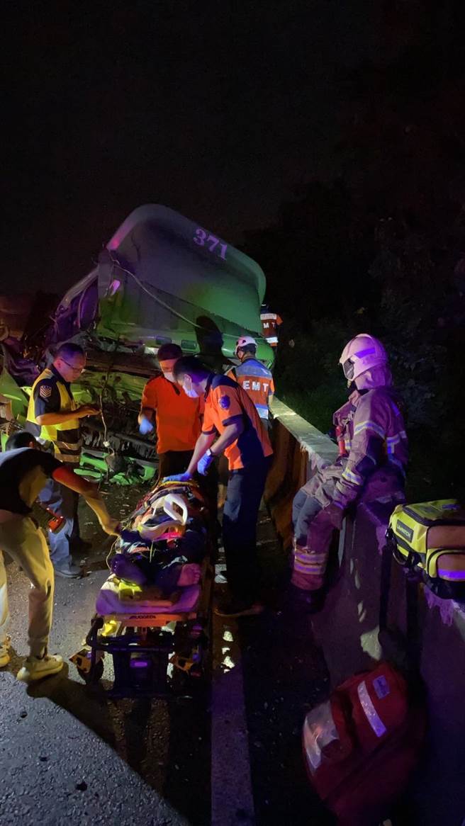 这起事故造成1死2伤。（读者提供／张毓翎台南传真）