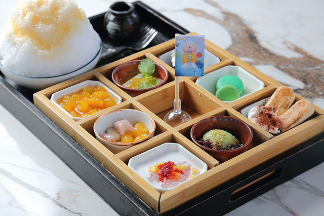 「春田氷亭」设计出「环游世界九宫格」，在国门尚未正式解封的时刻，用异国甜点开启舌尖上的旅程。(摄影/Carter)