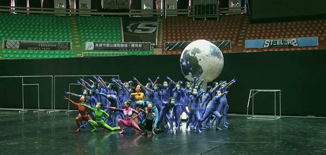 高雄市龍華國中的舞蹈團將於花蓮縣瑞穗鄉演出。（藝教館提供／林志成台北傳真）