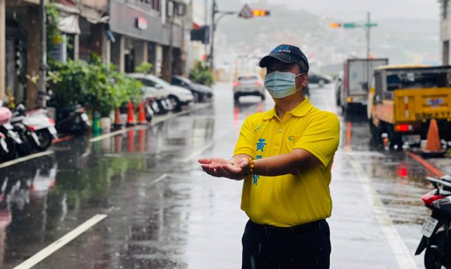 无党籍基隆市长参选人黄希贤。（图／翻摄自黄希贤脸书）