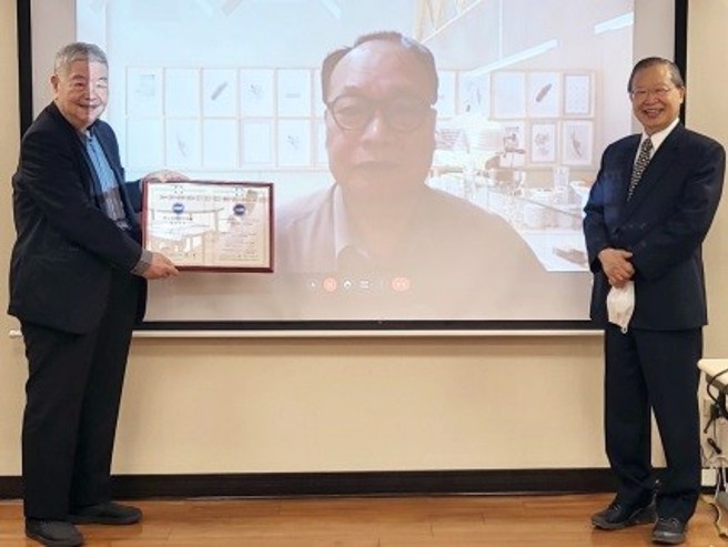 龍華科大管理學院通過華文商管學院ACCSB期中評估續獲認證。(照片/龍華科技大學提供)