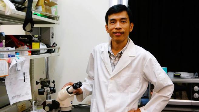 陽明交通大學腦科學所特聘教授蔡金吾（圖）與安立璽榮生醫合作，成功研發一款新的口服免疫調節藥物，獲得美國阿茲海默協會資助。（圖/ 中央社）