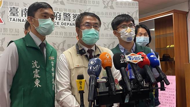 打击柬埔寨诈骗，黄伟哲祭出重赏，台南旅行社业者每成功拦阻1人出境，就提供2万元奖金。(曹婷婷摄)