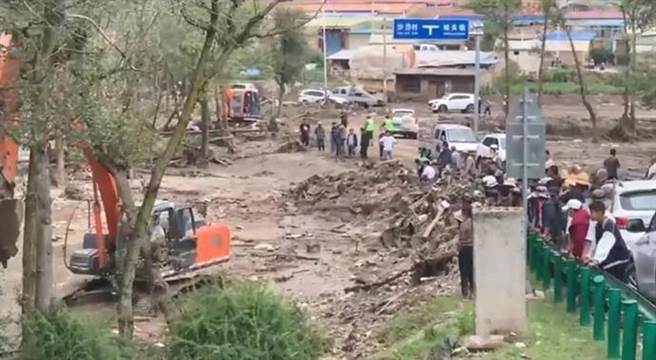 青海西寧大通县发生山洪灾害造成16人死亡36人失联。（央视新闻）