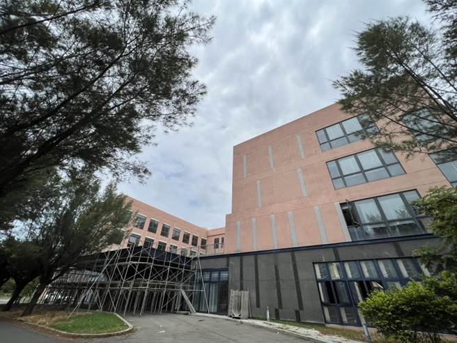 震大金郁金香酒店规划有118间客房、120座位的欧亚料理餐酒馆以及200席座位的宴会厅，以及可容纳180人的阶梯会议室。（震大金郁金香酒店提供／冯惠宜台中传真）