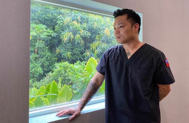 被害人胡女的家属听闻判决后，难以接受，表示不要因为时间一过就觉得能冲淡一切，对家属心理的煎熬与伤害是一辈子的，就算判死刑、无期徒刑我们也都没办法接受。（本报资料照片）