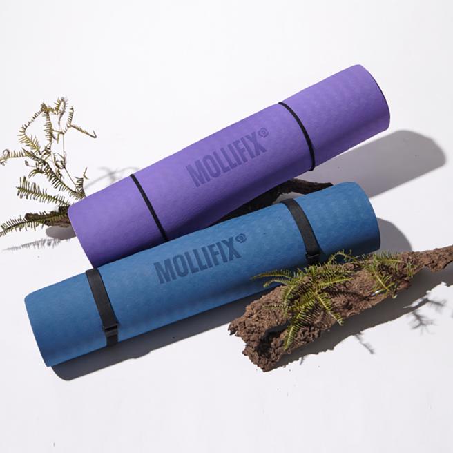 「夏港开跳」活动若搭配住房，就赠送MOLLIFIX玛莉菲丝」双色瑜珈垫乙只。（台南晶英酒店提供）