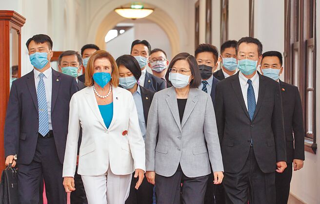 美國聯邦眾議院議長裴洛西來訪，以致中共軍演報復，我方早有預判及因應。（總統府提供）