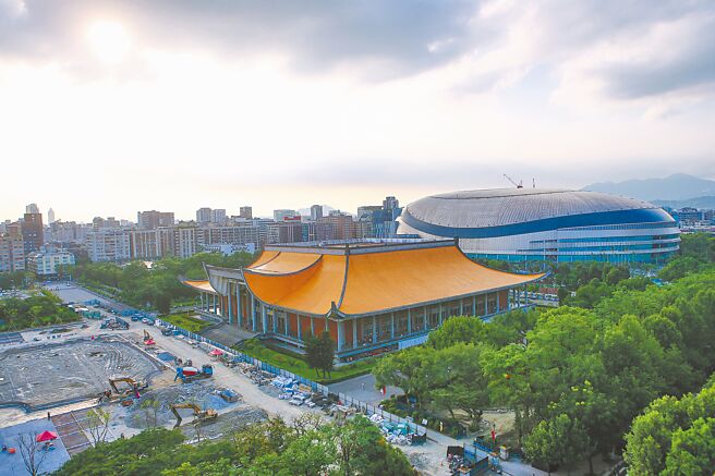 大巨蛋案再成台北市长选战攻防议题，台北市长柯文哲昨自评大巨蛋案处理得不好、59分以下没有及格，依法停工要想好停工配套措施，他承认没有经验而做不好。（邓博仁摄）