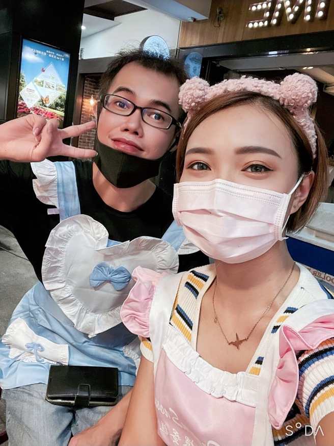 邓佳华的分店女老板小澪拥有水汪汪的大眼。(图/邓佳华 FB)