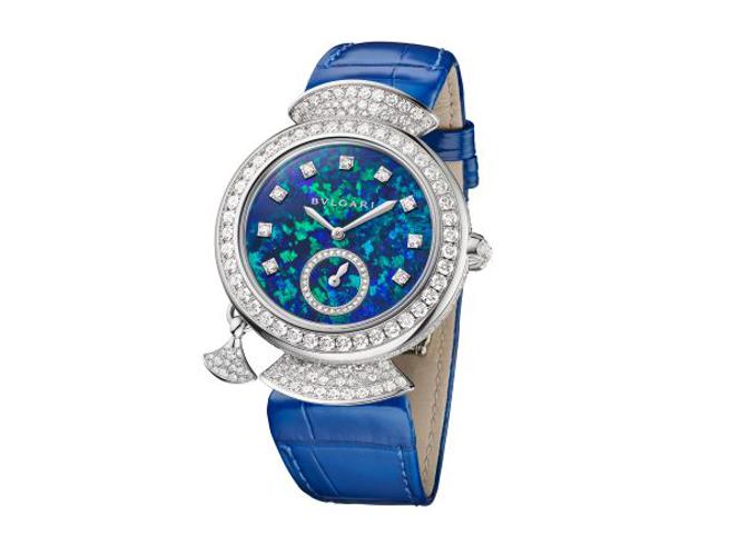 寶格麗Divas’ Dream系列超薄三問蛋白石面盤珠寶腕表，約713萬元。（BVLGARI提供）