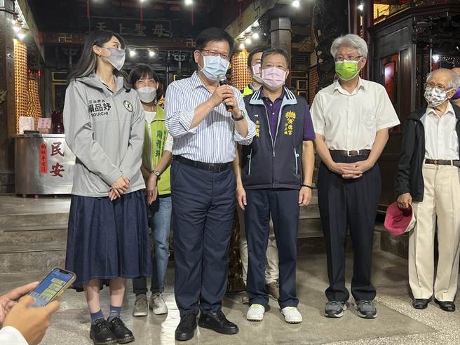 林佳龙指与侯友宜的差距已在拉近。（王扬杰摄）