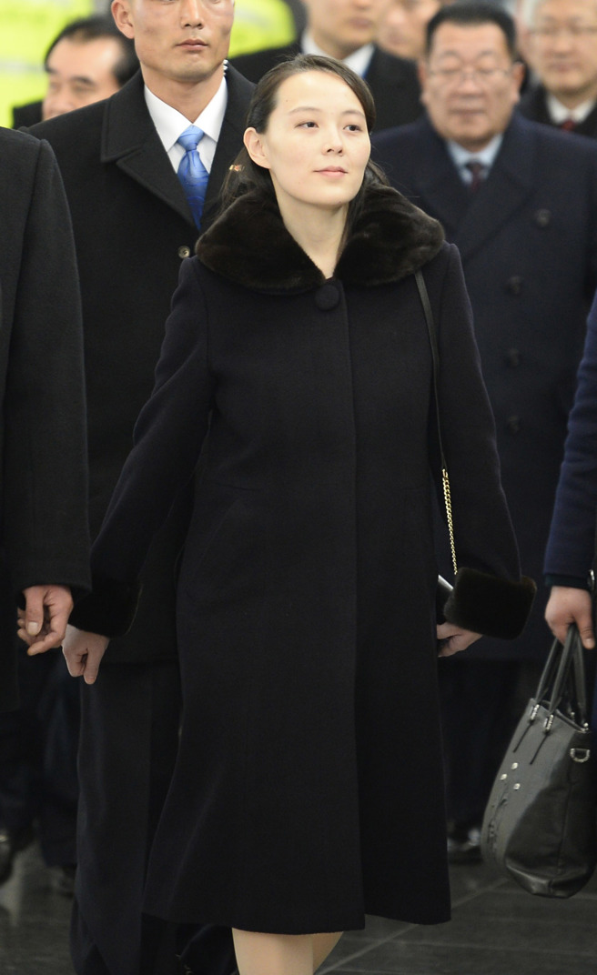 金與正評論尹錫悅想用「經濟合作」換取北韓核武的計畫太天真了，且十分幼稚，並表示「沒有人會拿自己的命運去換玉米餅」。(圖/ 中央社 )