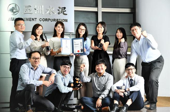 （亞泥用心禮遇人才，獲「2022亞洲最佳企業雇主獎」肯定。圖／亞泥提供）