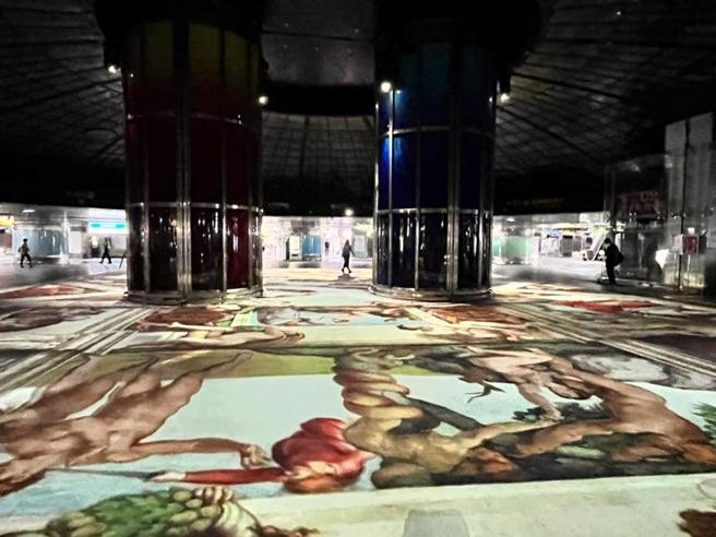 高雄捷运公司打造的凤翼天翔大型投影场域，即日起在美丽岛、中央公园捷运站进行名画精华投影，让民眾不出国就能来一场跨越时空艺术之旅。
（图/ 中央社）