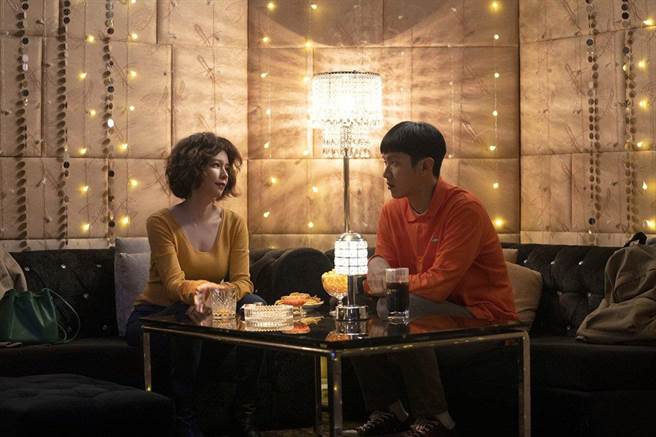 柯震東、徐若瑄主演《初戀慢半拍》。（甲上娛樂提供）