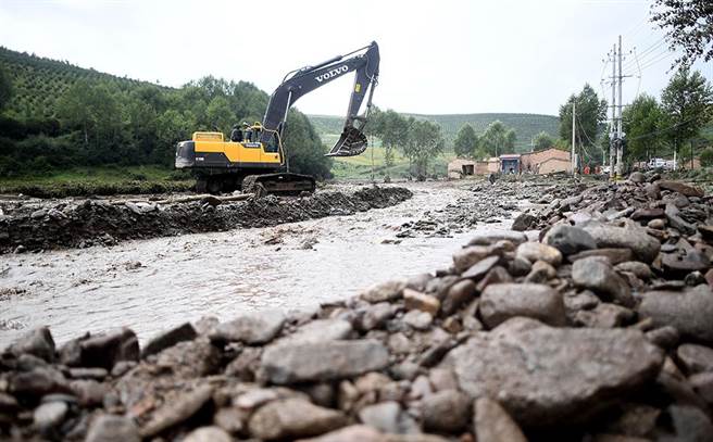 青海大通县山洪暴发19人罹难，仍有12人失联。（新华社）
