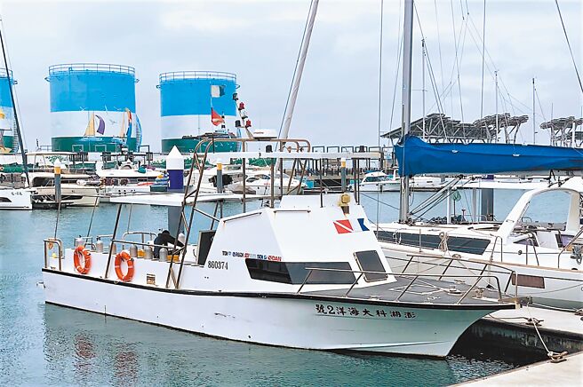 澎科大所有的「海洋2号」检方查出弊端，检方声押禁见海洋游憩系前系主任陈正国获准。（张茂雄摄）