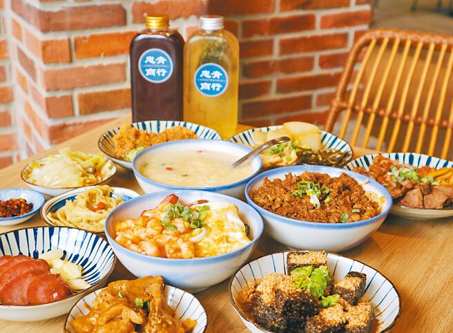 远百信义A13忠青商行全新套餐式菜单，以台式烹饪手法，传递家中菜的好味道。（远百提供）