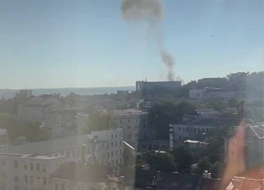 20日又传出俄国在该区的海军总部遭无人机攻击。图/截自 @s_nami_bot Telegram(photo:ChinaTimes)
