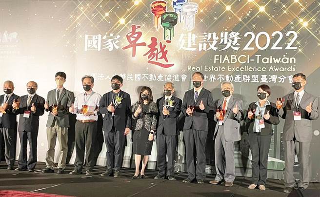 國家卓越建設獎，台中市政府水利局囊括4獎的肯定。（台中市政府提供）