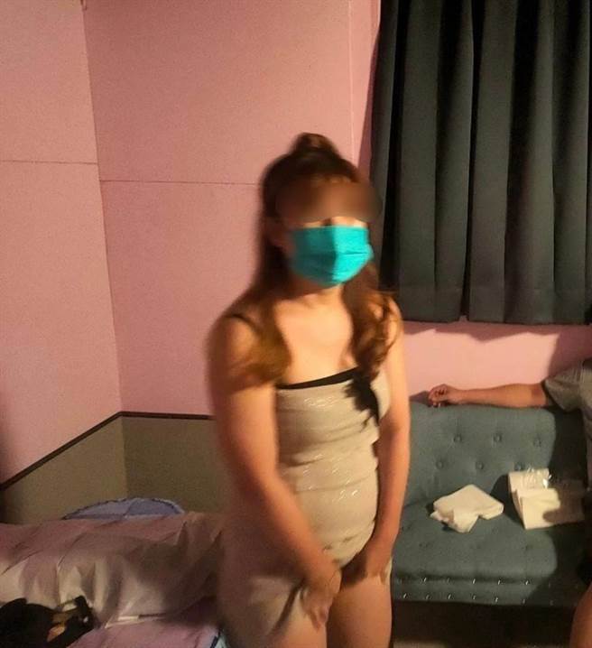台中市警察局第六分局警方日前查获合法掩护非法的护肤馆在经营半套交易。（翻摄照片／张亦惠台中传真）