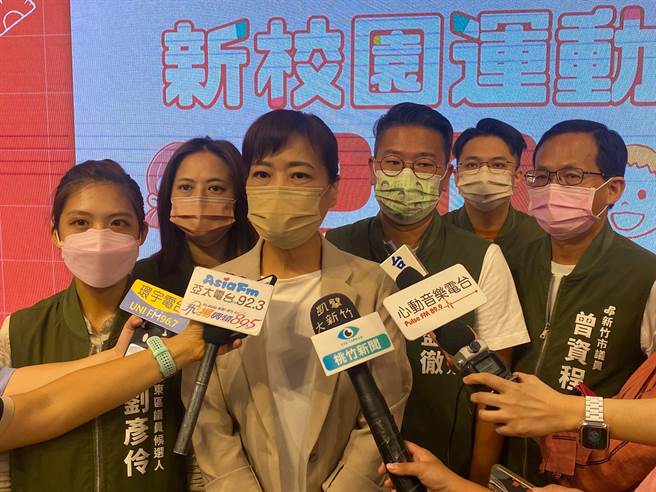 民进党新竹市长参选人沈慧虹20日表示，在新竹市，民眾党就是新瓶装旧酒的国民党，他们两党互相攻击不令人意外。（陈育贤摄）