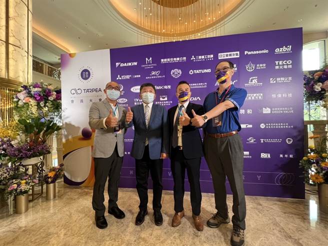 民進黨台北市長參選人陳時中20日赴台北市冷凍空調技師公會第15屆第1次會員大會。（陳時中競選辦公室提供）