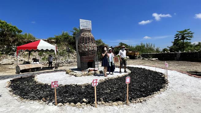 店仔口文教协会在仙草里商借志昌石灰工厂前空地，分为三期工程，欲打造白河石灰产业文化教育园区。（张毓翎摄）