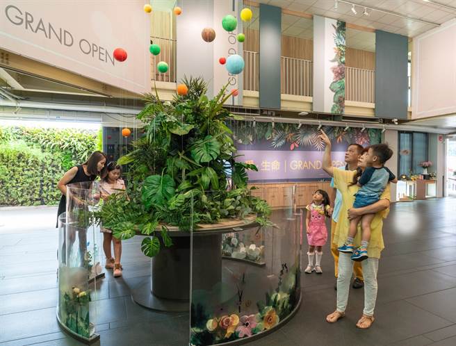 潭子區五湖園生命智慧園區，於20、21四舉辦「愛‧分享文化節」中元普渡法會，並攜手公益團體舉辦「以愛傳愛」公益愛心市集。（立委楊瓊瓔服務處提供）