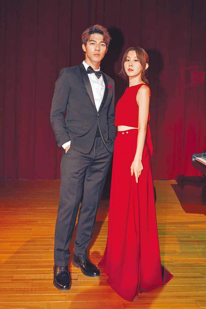 白安（右）新歌MV力邀陈昊森合作。（相信音乐提供）