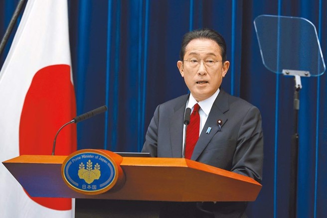 习近平致电慰问岸田表示，「今年是中日邦交正常化50周年，愿和岸田文雄一起，推动构建契合新时代要求的中日关系」。代表着安倍旧时代日中关系已经过去，两国好的关系即将到来？(图/美联社) 