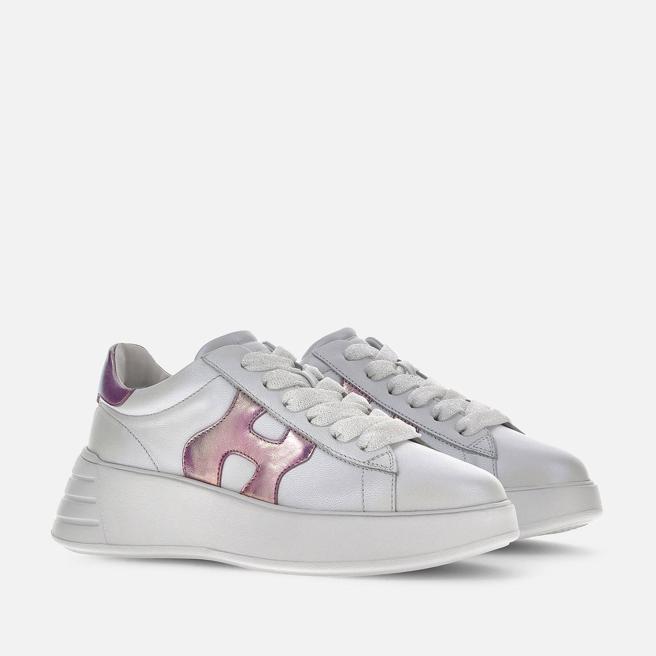 Hogan Rebel珠光白皮革女士休閒鞋，1万9600元。（Hogan提供）